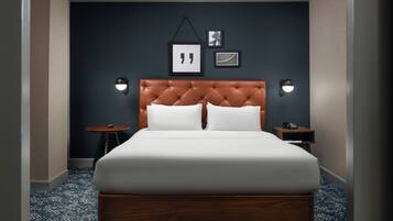 Hypo-allergenic bedding, in-room safe, desk, blackout curtains