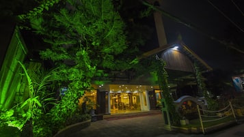 Fachada de la propiedad