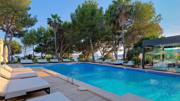 Indoor pool, 2 outdoor pools, open 10:00 AM to 6:30 PM, sun loungers