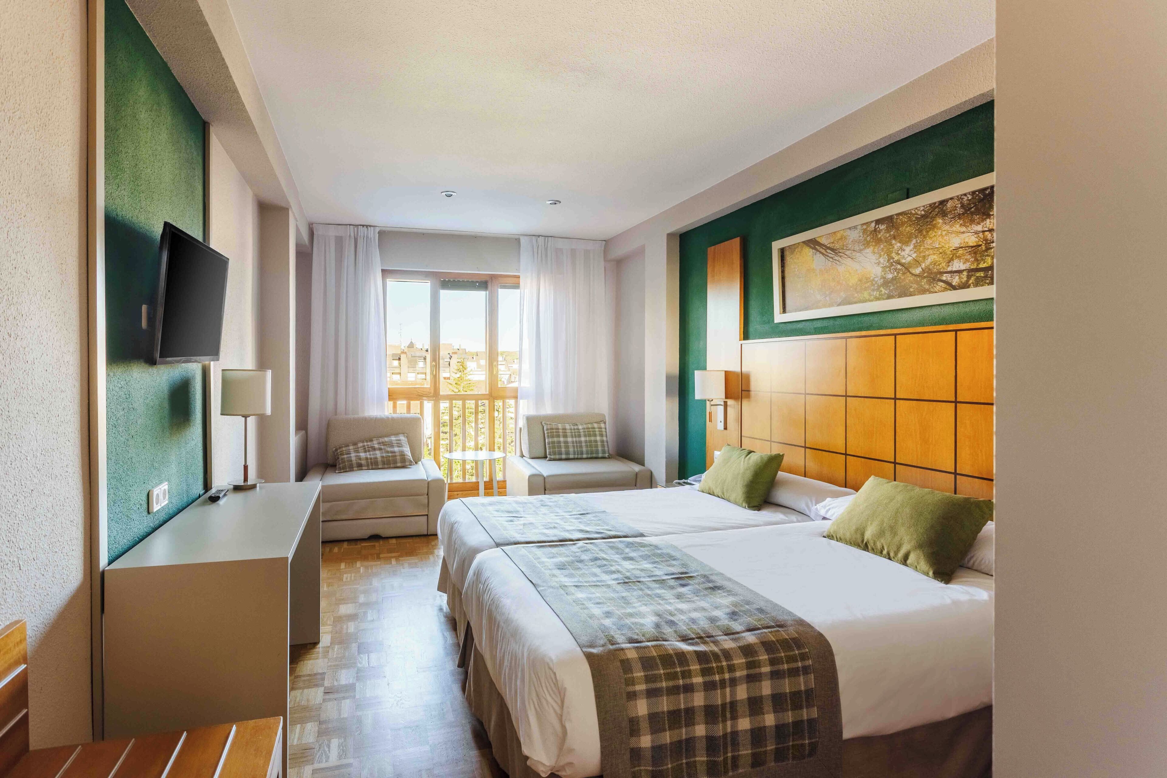 quadruple room (2 adults + 2 children) | 1 bedroom, free wifi, bed sheets