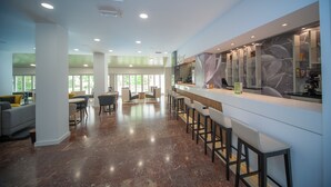 Bar (on property) - Gran Hotel De Jaca (Jaca)