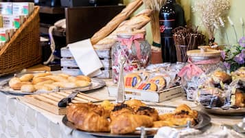 Desayuno buffet todos los días (con cargo)