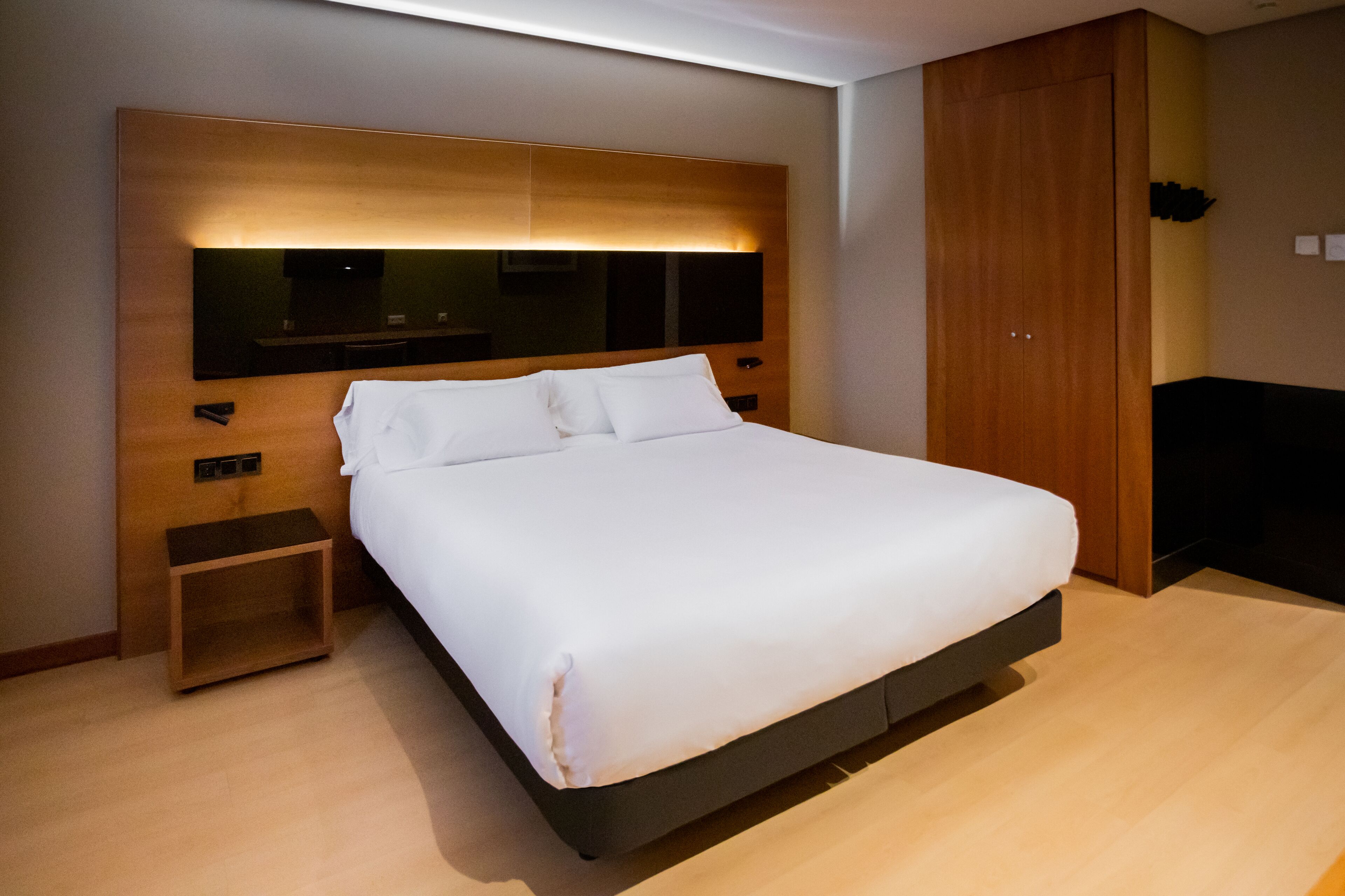 1 bedroom, minibar, in-room safe, desk