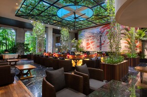 2 bars/lounges, poolside bar