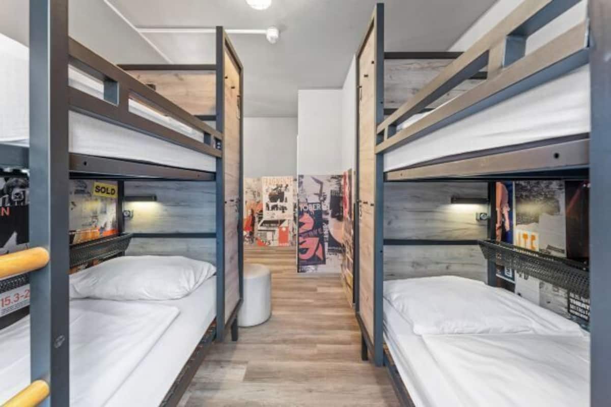 Blackout drapes, WiFi (free), bed sheets
