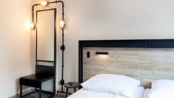Blackout drapes, free WiFi, bed sheets