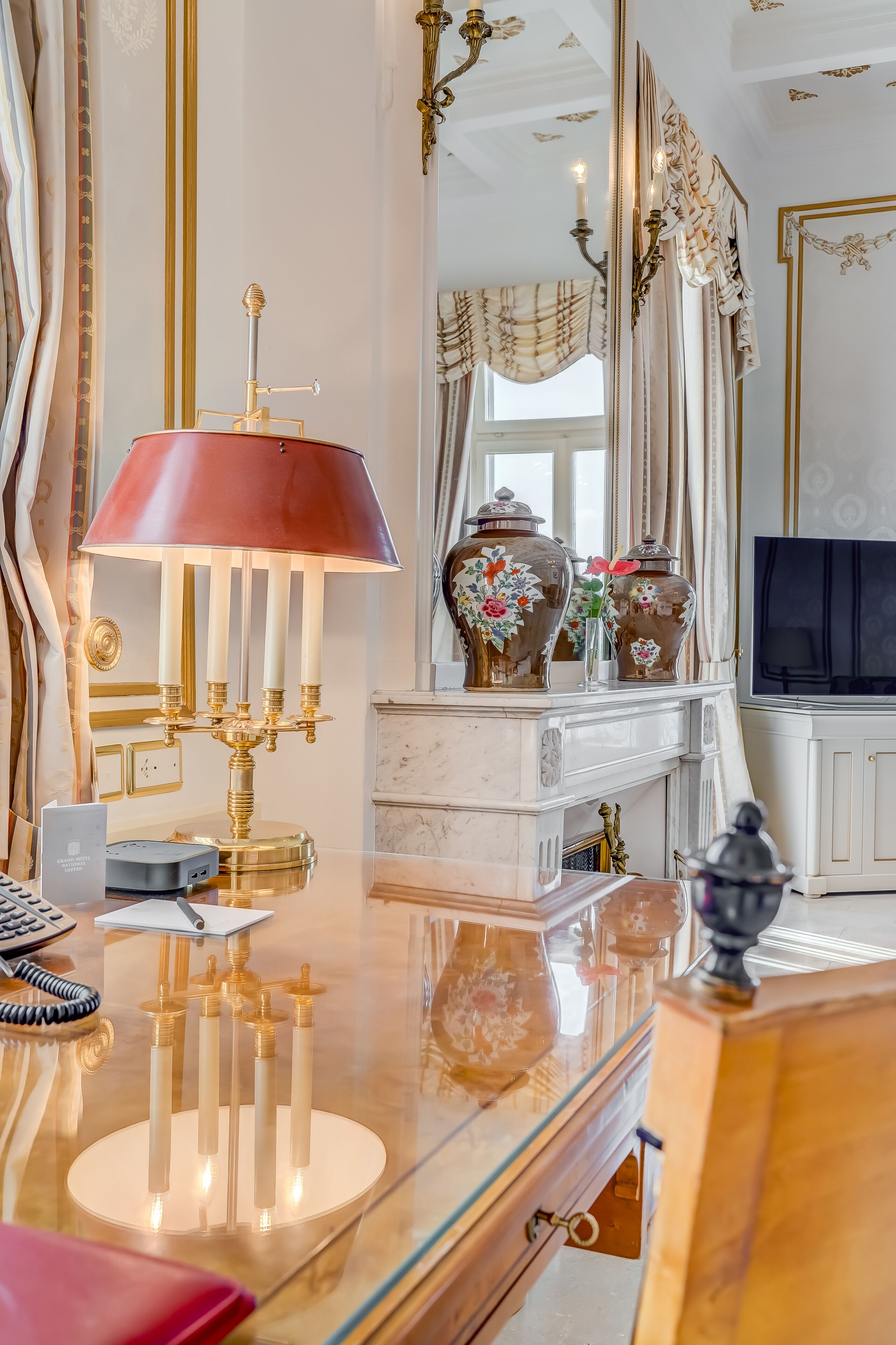 junior suite | 1 bedroom, hypo-allergenic bedding, minibar, in-room safe