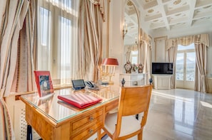 Suite (Ritz)