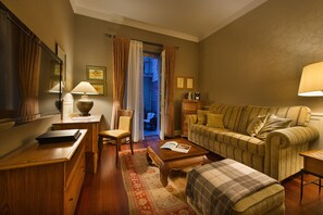 Garden Suite with 50m2 Terrace | Living area | Smart TV