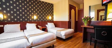 In-room safe, desk, free WiFi, bed sheets