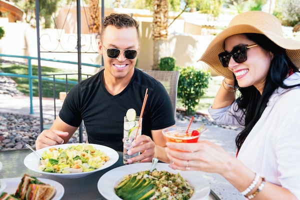 Een stoombad, lichaamsbehandelingen, aromatherapie, hotstone-massages