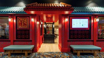 3 restaurants, breakfast, lunch, dinner served; American cuisine