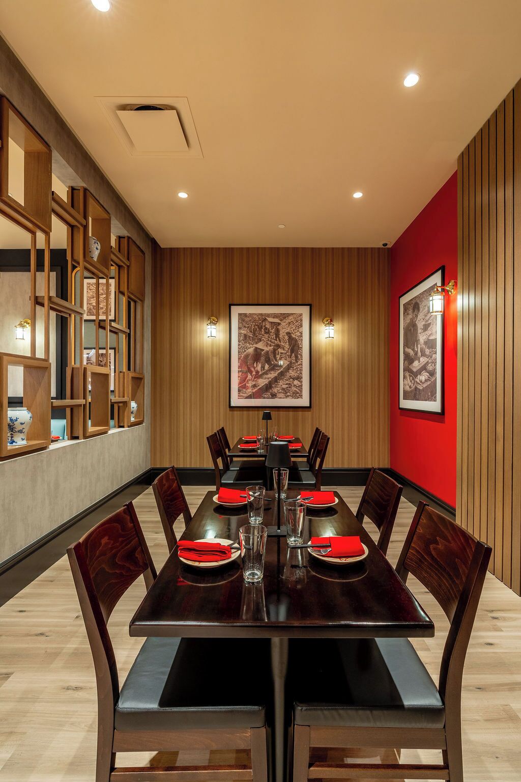4 間餐廳；供應早餐、午餐、晚餐和早午餐