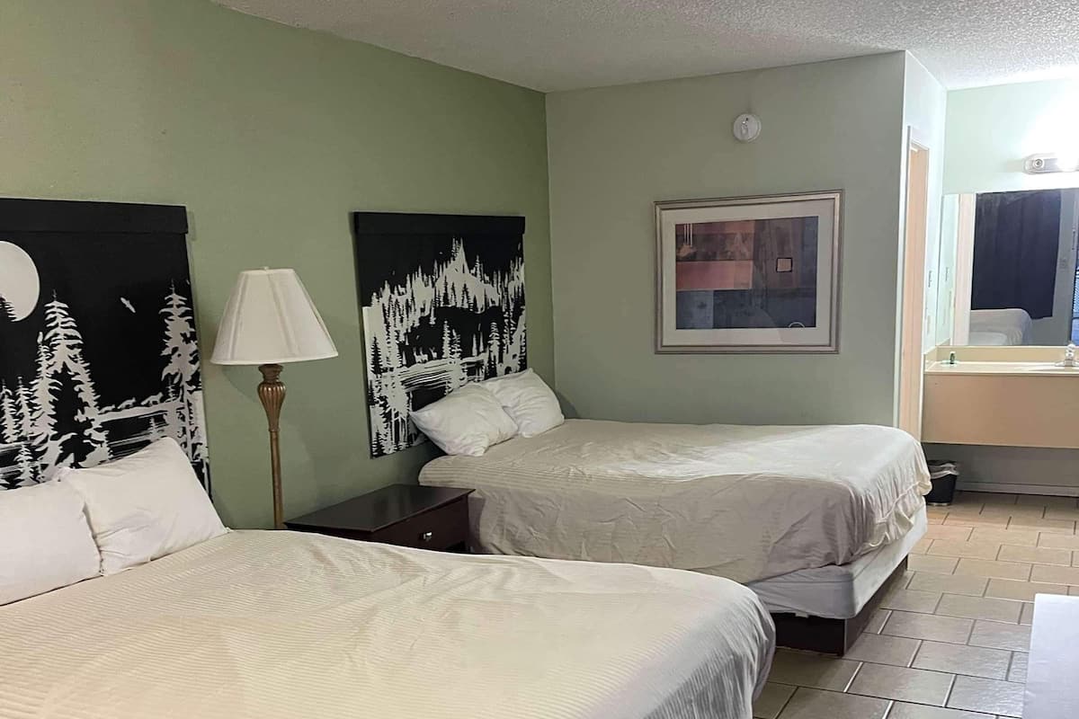 Individually furnished, iron/ironing board, free WiFi, bed sheets