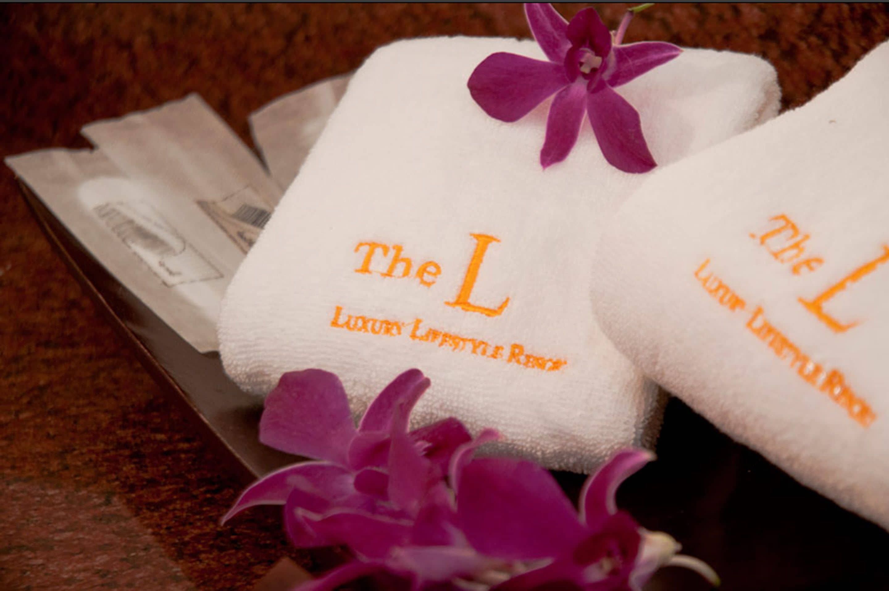 couples treatment room(s), body treatments, aromatherapy, facials