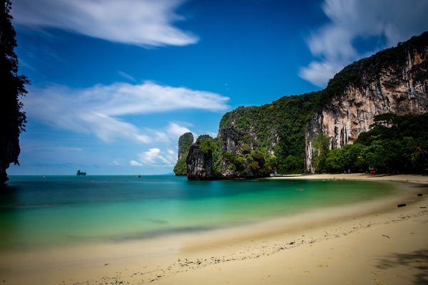 Di pantai, tuala pantai