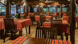 Breakfast, lunch, dinner served; Thai cuisine, beach views