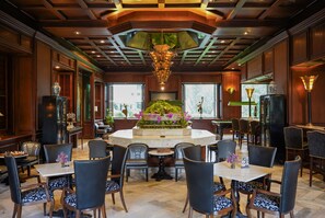 Lobby lounge - The Bayview Hotel Pattaya (Pattaya)