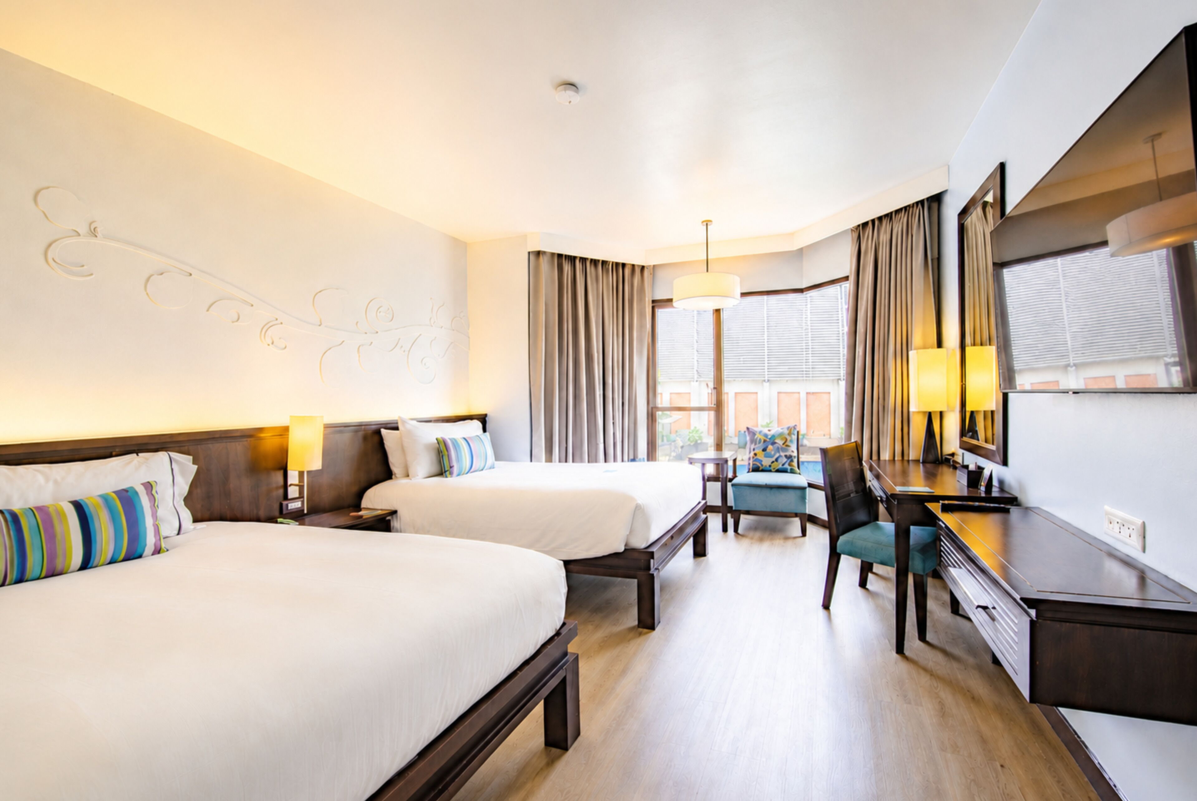 Deluxe Pool View Twin Bed | 객실에서 보이는 전망