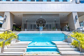Lobby sitting area - The Bayview Hotel Pattaya (Pattaya)