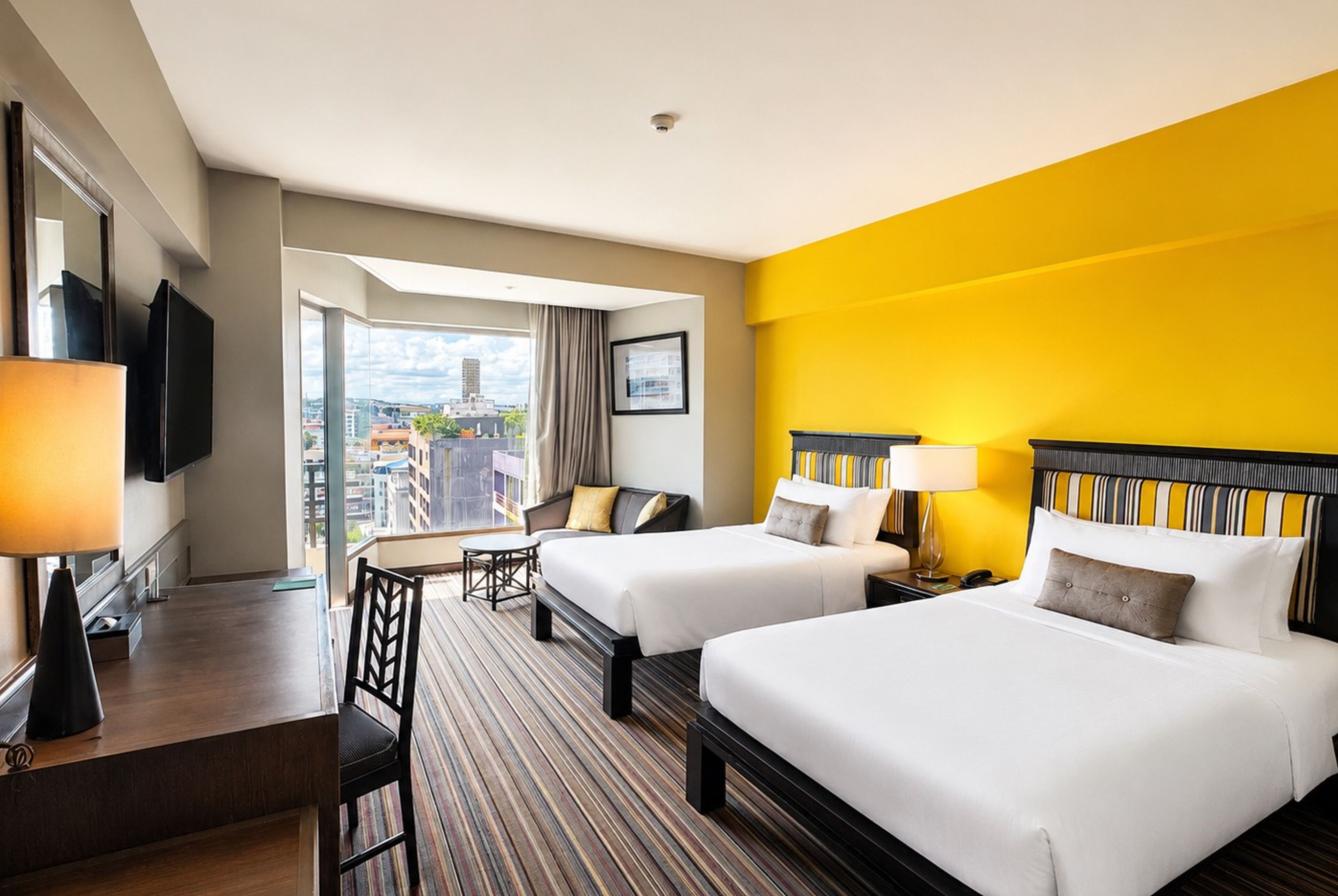 Deluxe City View Twin Bed | 시내 전망