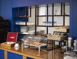 Desayuno buffet incluido todos los días 