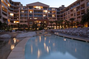 Outdoor pool - Residence Cannes Beach (Cannes)