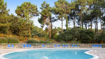 Seasonal outdoor pool, pool umbrellas, pool loungers