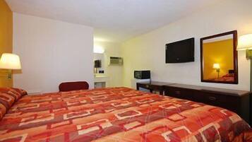 Standard Room, 1 King Bed, Non Smoking | Free WiFi, bed sheets