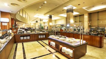 Frokost, lunsj og middag serveres, amerikanske retter