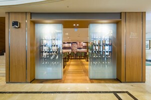 Breakfast, lunch, dinner served; American cuisine 