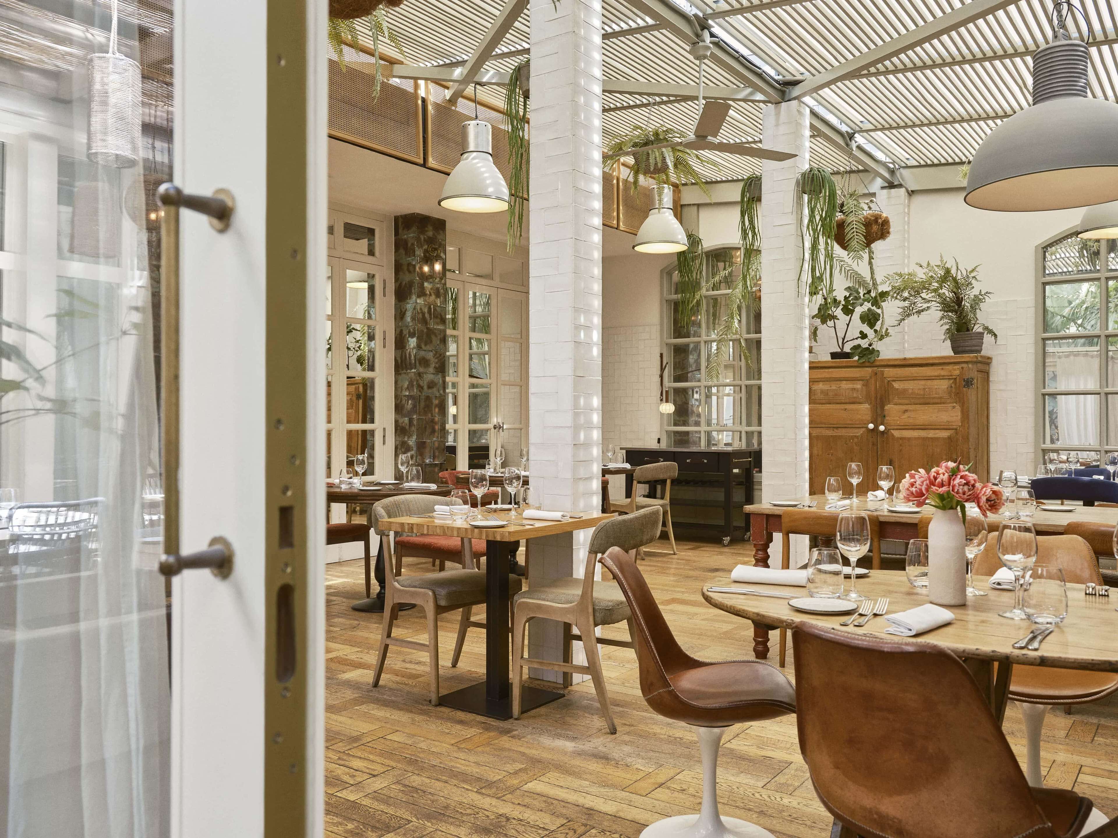 Serveert ontbijt en lunch, Mediterrane gerechten