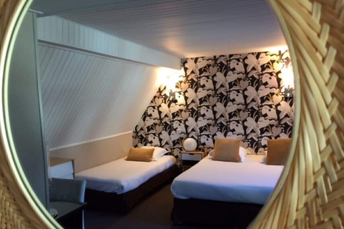Premium bedding, minibar, desk, blackout drapes