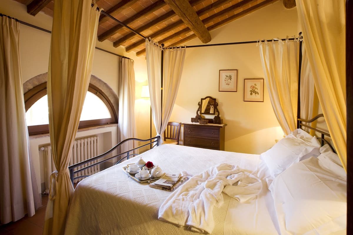 villa, 6 bedrooms, private pool | 2 bedrooms, in-room safe, individually furnished, desk