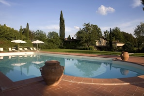 2 outdoor pools, pool umbrellas, pool loungers