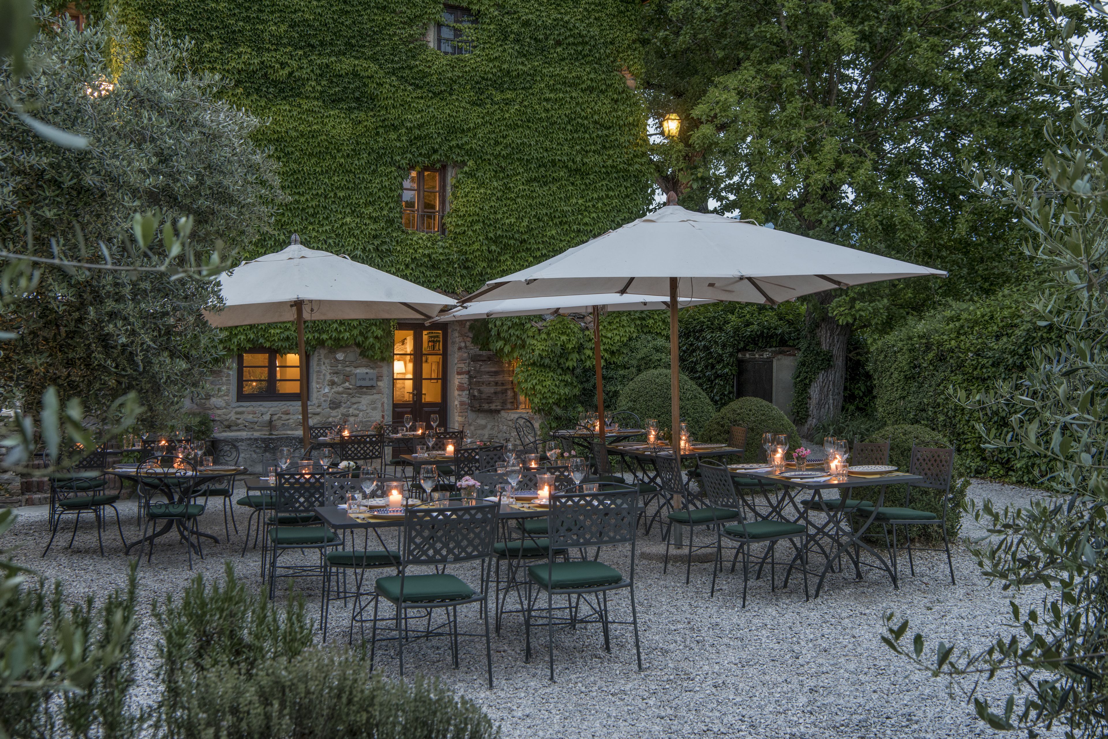 breakfast, dinner served; italian cuisine, al fresco dining