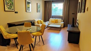 In-room safe, desk, soundproofing, free WiFi - Sercotel Riscal (Puerto Lumbreras)