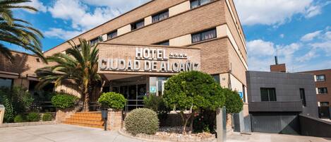 Fachada da propriedade