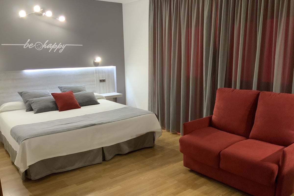 Literie de qualité supérieure, couette en duvet d'oie, bureau