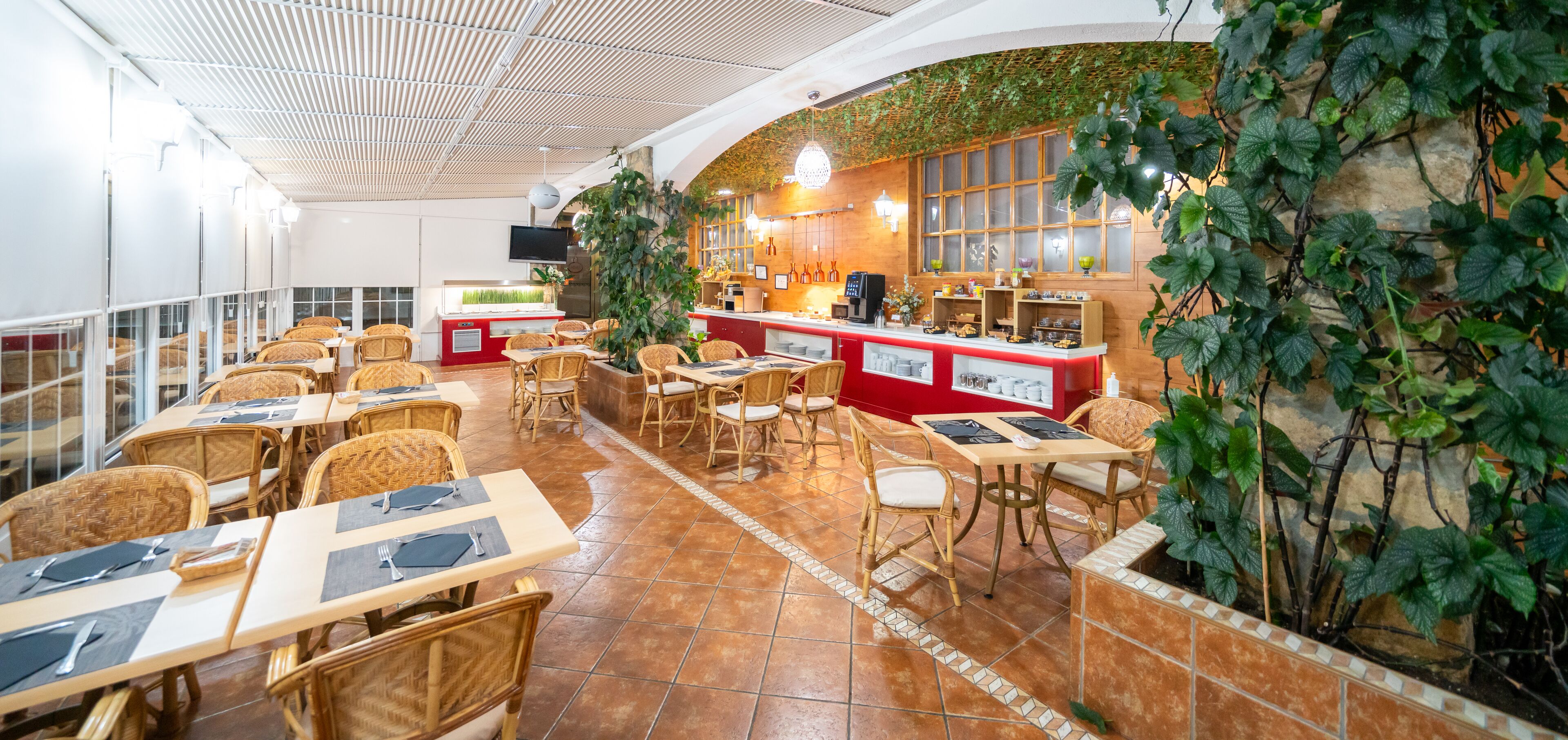 daily buffet breakfast (eur 10 per person)