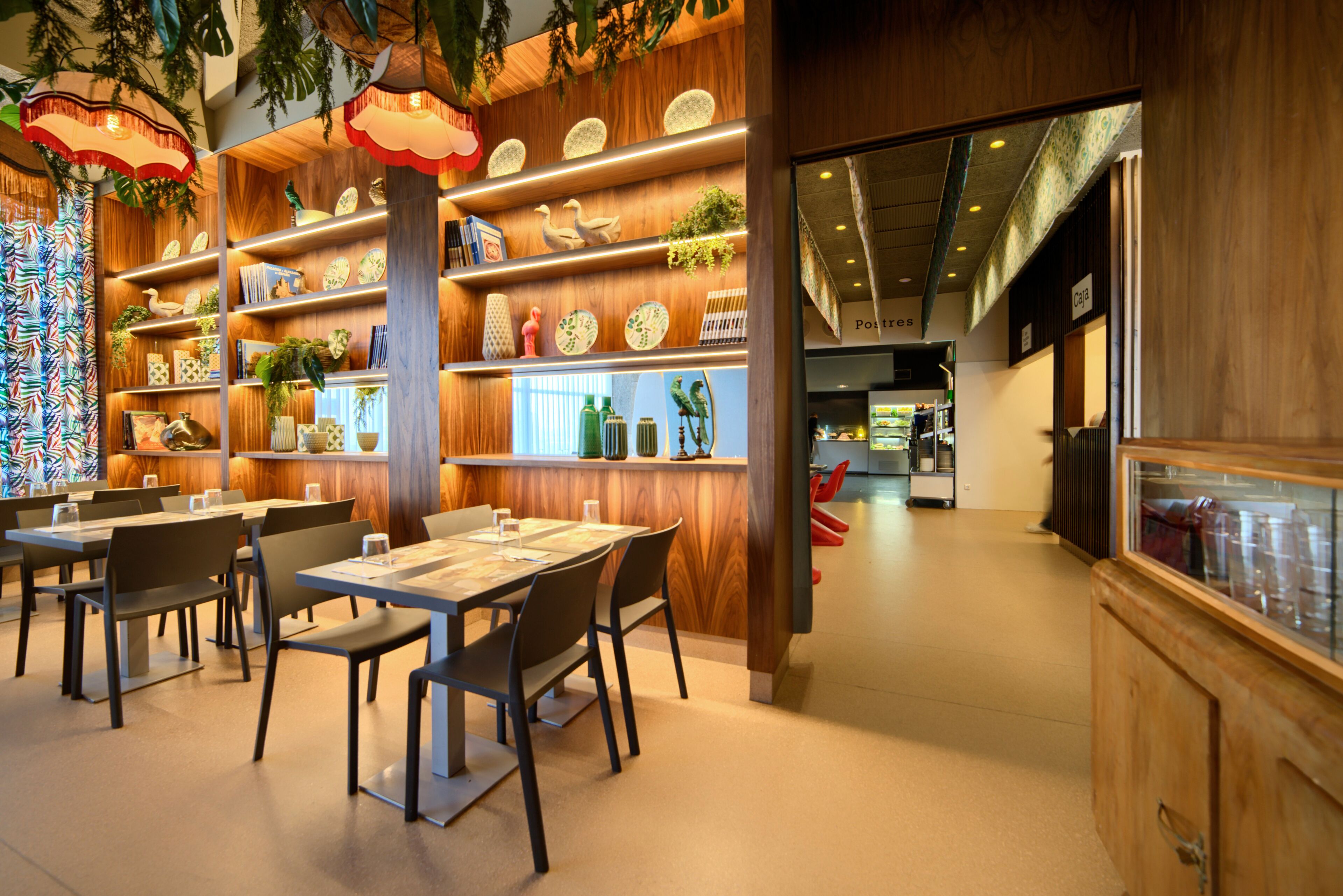 Café da manhã, almoço e jantar; culinária espanhola 