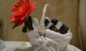 Bathtub, hair dryer, towels