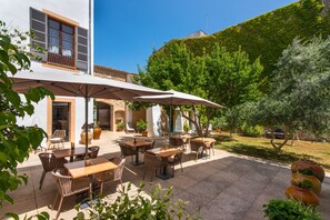Terrace/patio -  Hotel Can Moragues (Arta)