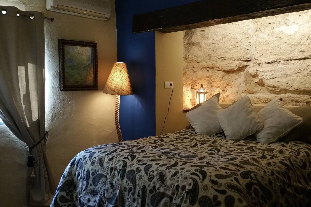 Hochwertige Bettwaren, Daunenbettdecken, Zimmersafe