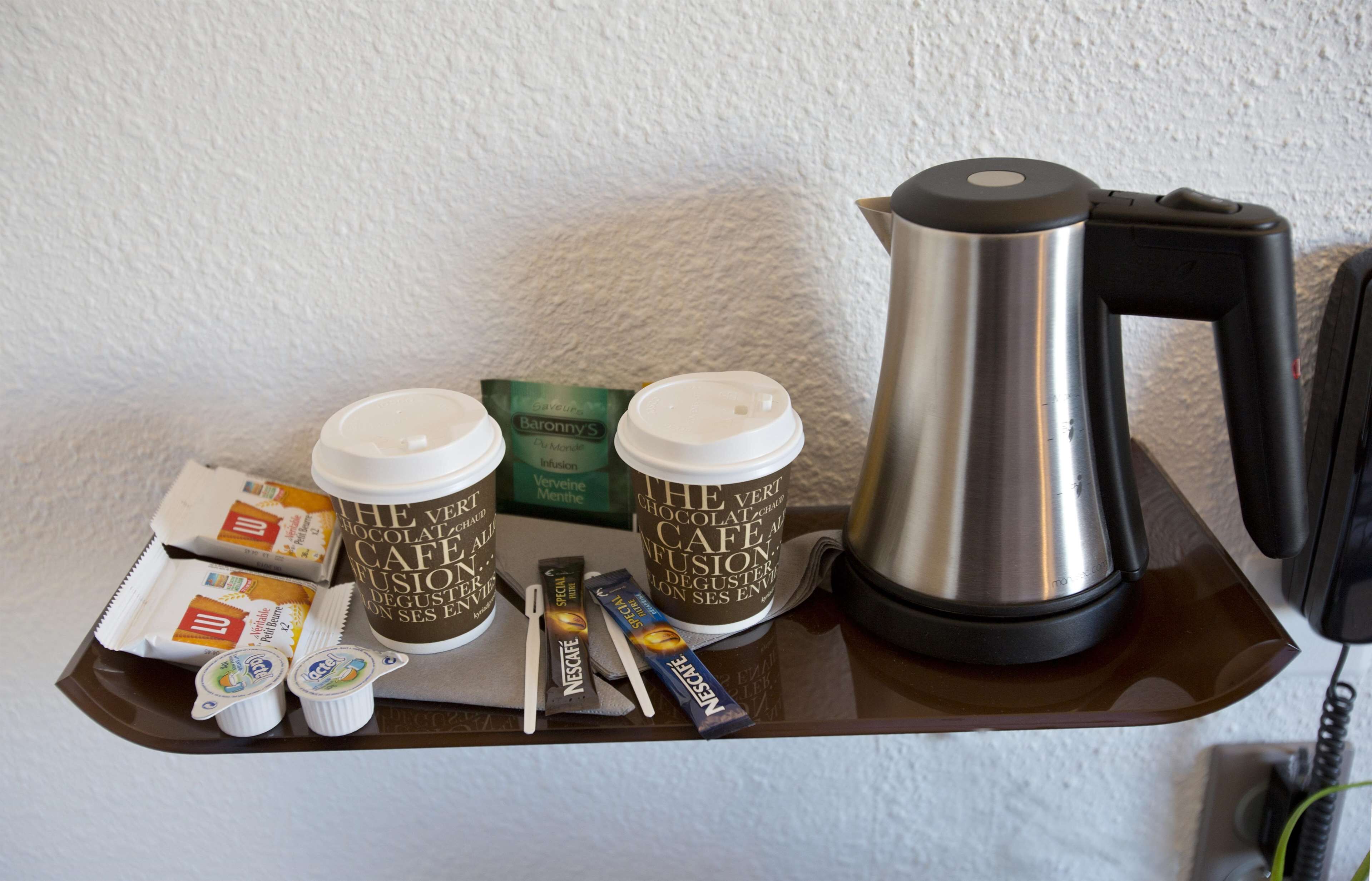 desk, soundproofing, iron/ironing board, free wifi