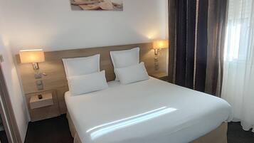 Chambre Standard, 1 lit double | Bureau, chambres insonorisées, fer et planche à repasser, Wi-Fi gratuit