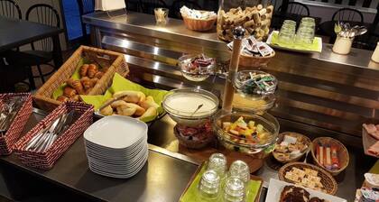 Brit Hotel Baillet en France