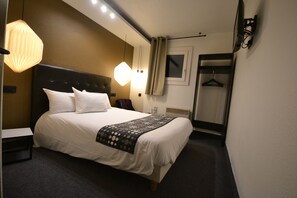 Comfort Double Room | Soundproofing, free WiFi, bed sheets - Brit Hotel Baillet en France (Baillet-en-France)