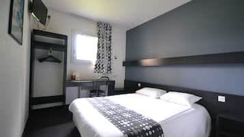 Soundproofing, free WiFi, bed sheets