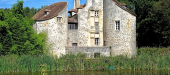 Brit Hotel Baillet en France